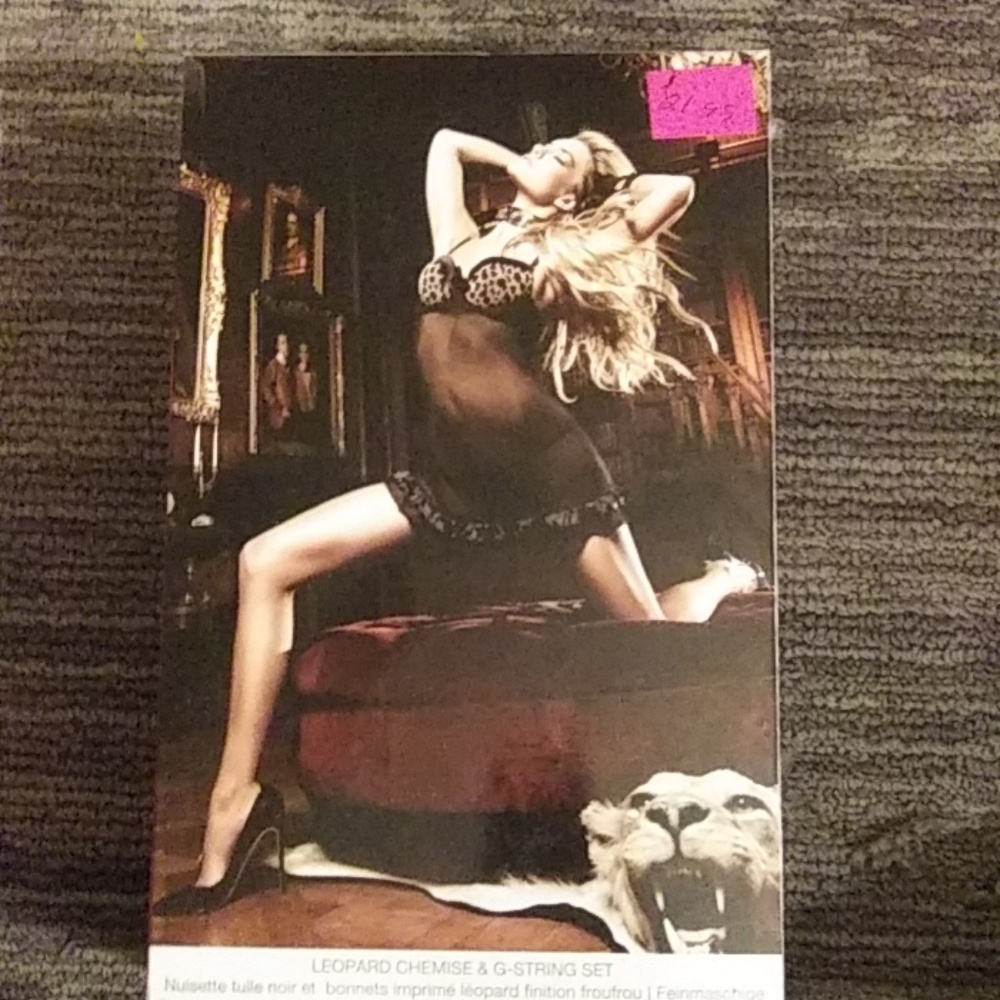 Lepoard chemise and g string set